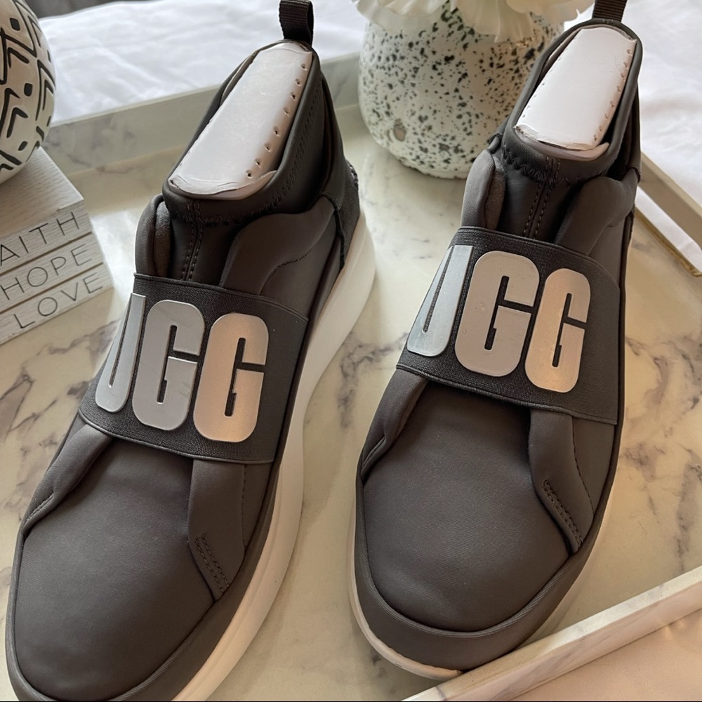 UGG W Neutra Women’s Sneaker Size: 6 Charcoal Gray